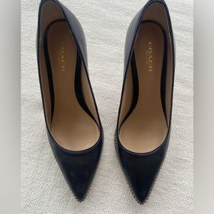 COACH-black leather gold studs s6.5